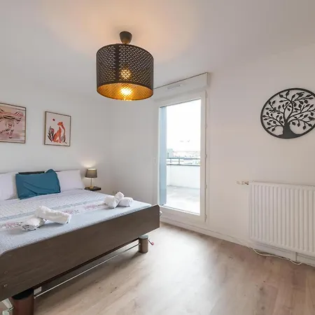 Apartment Cocooning Tower - Fairytale Factory Bussy-Saint-Georges